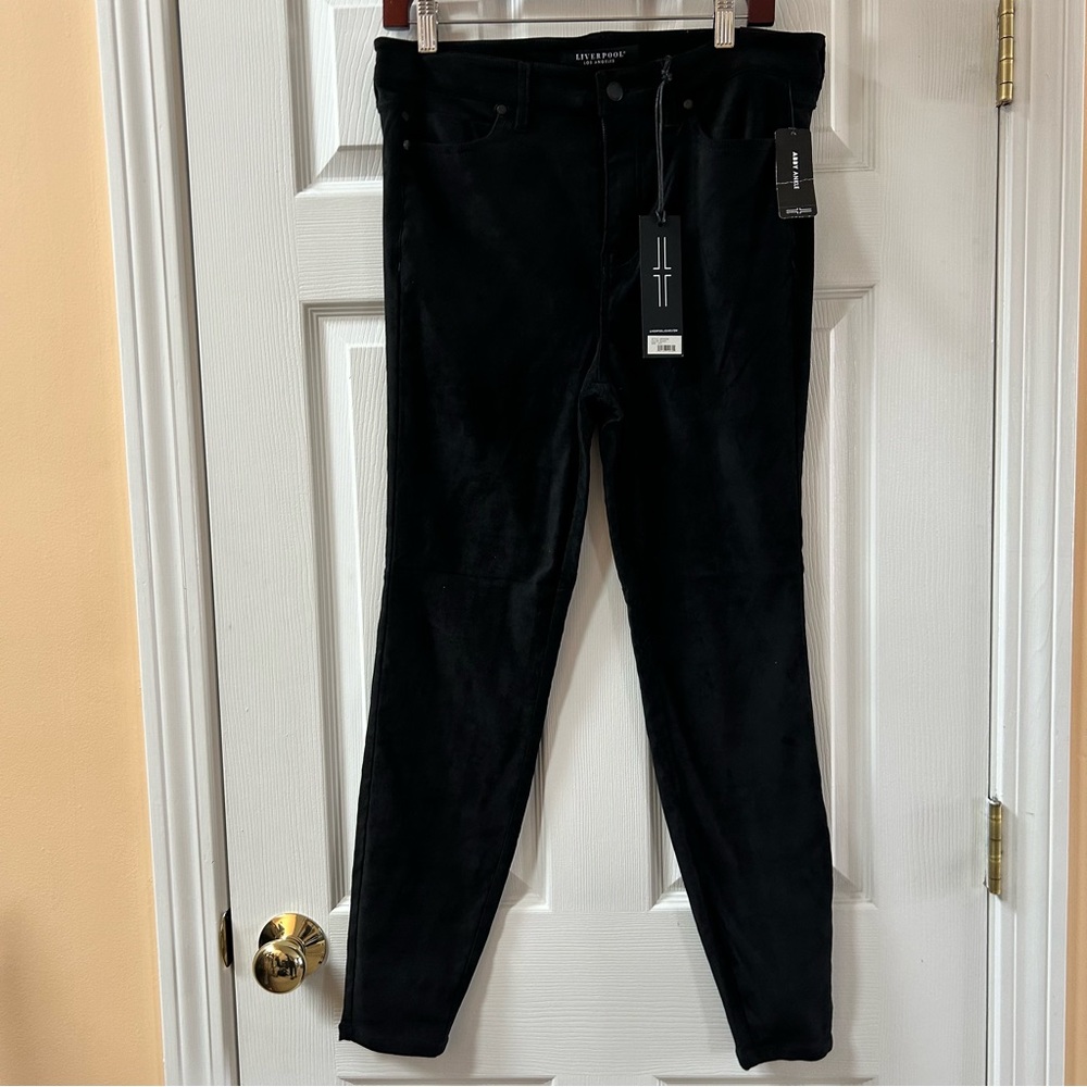 NWT Liverpool Women’s Sueded Black Pants Size 12